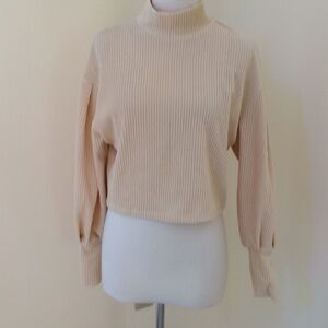 NWT! Bershka XS cream riibbed short top.